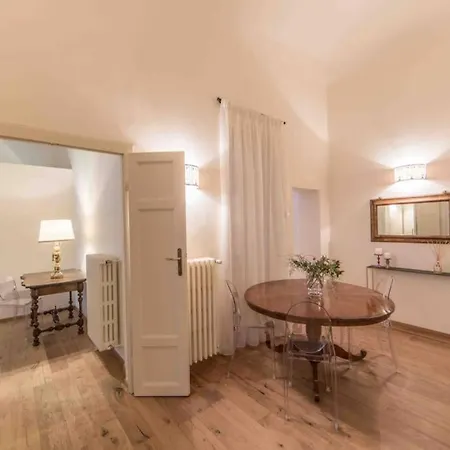 Irene's Mattonaia Apartment *